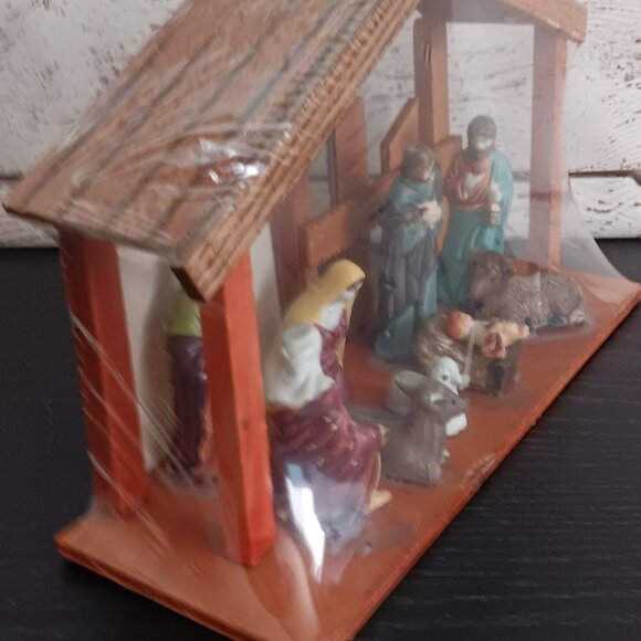 New Old Stock - 10 Piece Nativity Scene - Picture 3 of 6